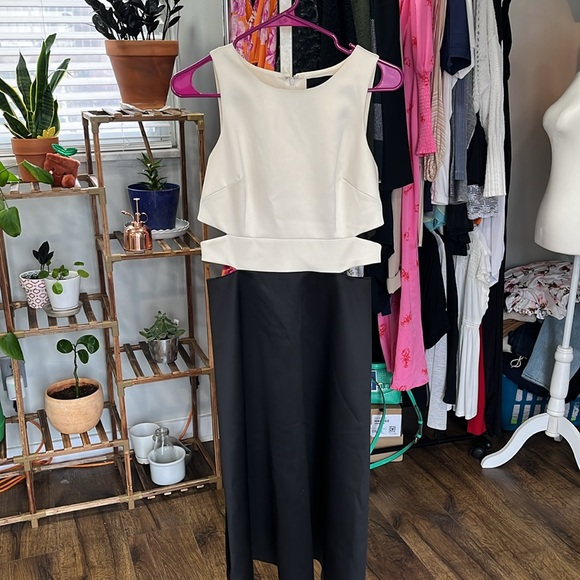 Juxtaposed cutout cocktail dress by Cynthia Rowley - Picture 4 of 9